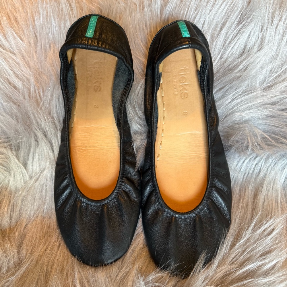 Tieks Black Ballet Flats Size 8 - Picture 2 of 4